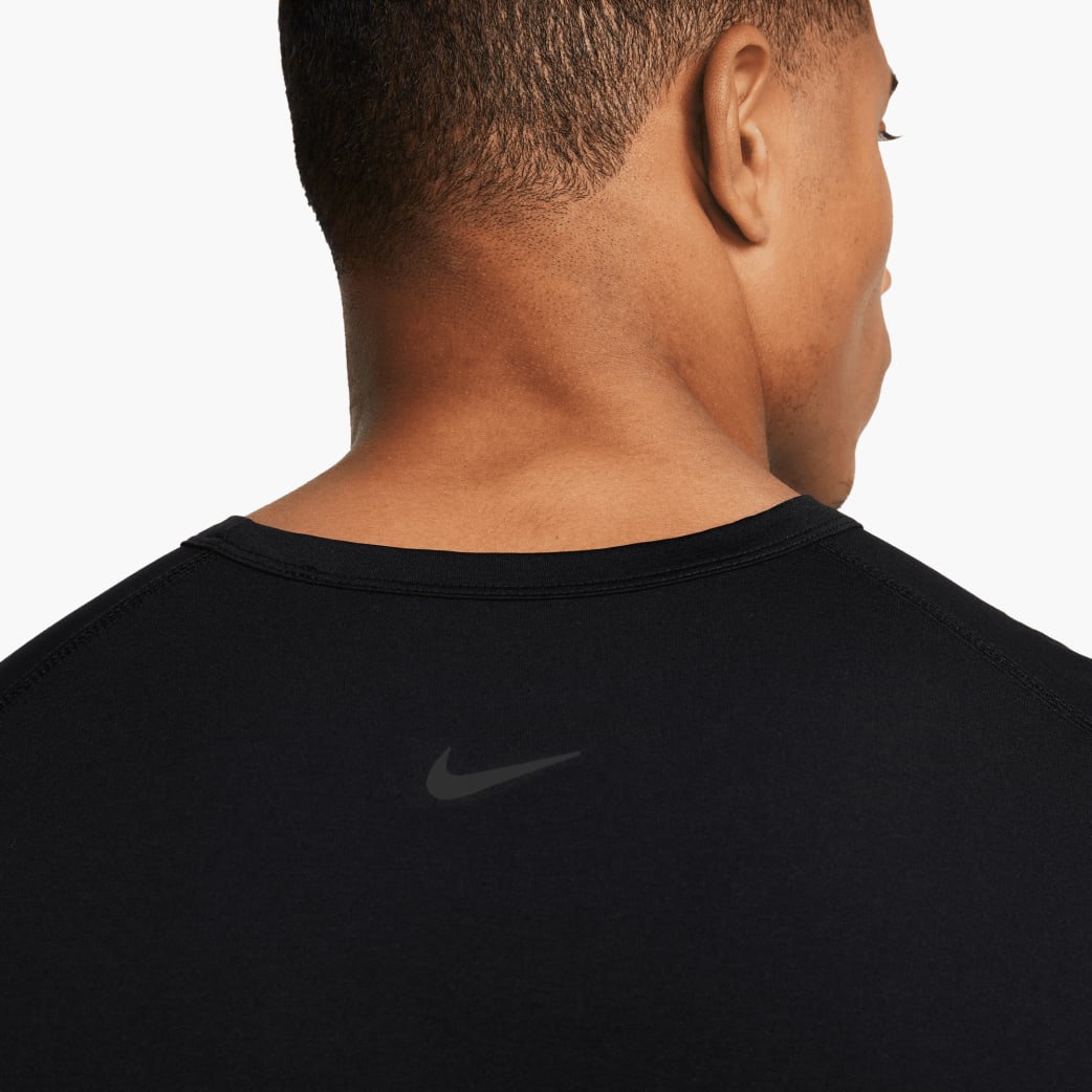 Serafín prueba Cabeza Nike Men's Dri-FIT UV Hyverse Fitness T-Shirt - Black / Summit White |  Rogue Fitness