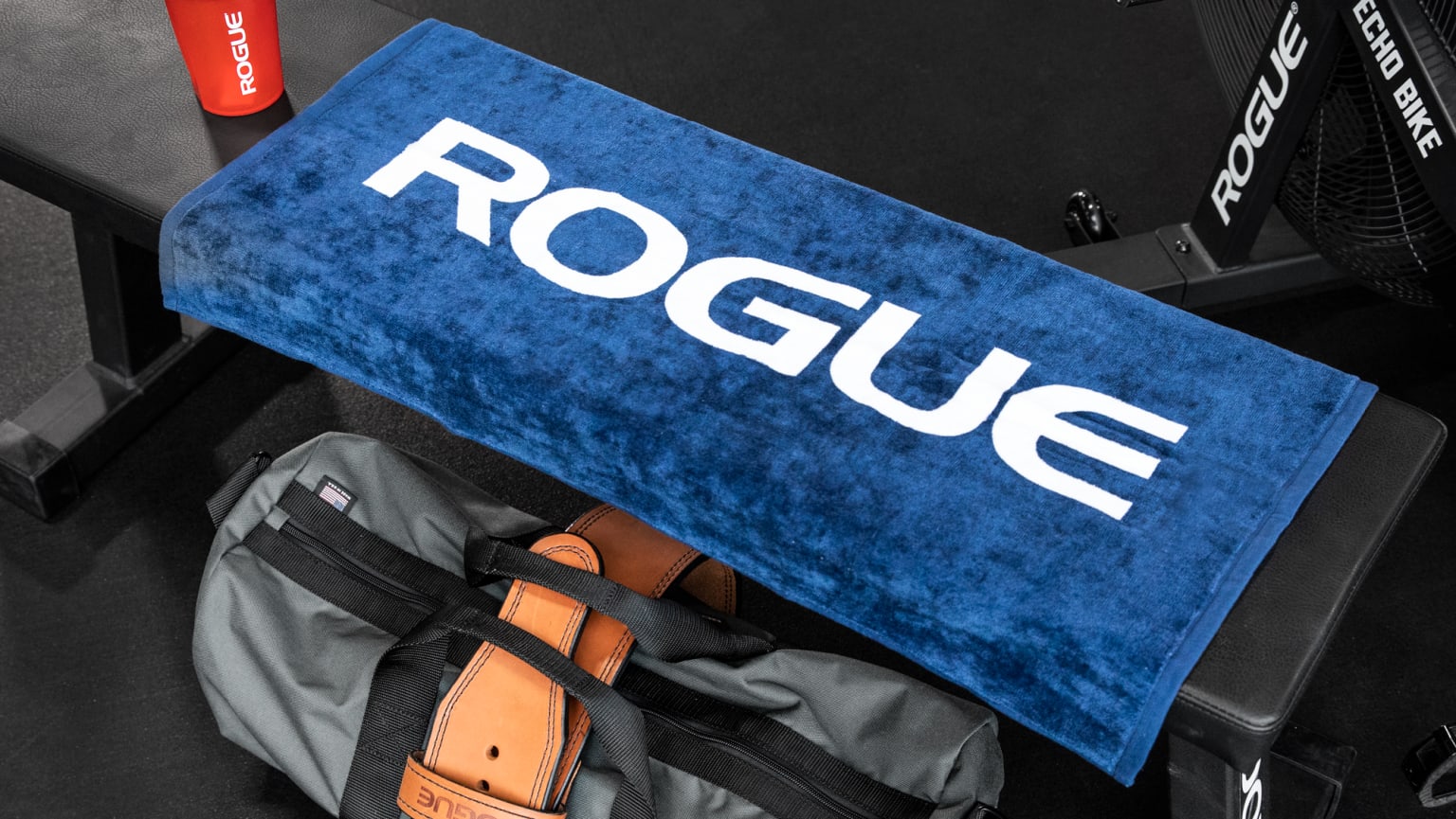 Nieuwheid openbaring Wierook Rogue Gym Towel - Navy / White | Rogue Fitness