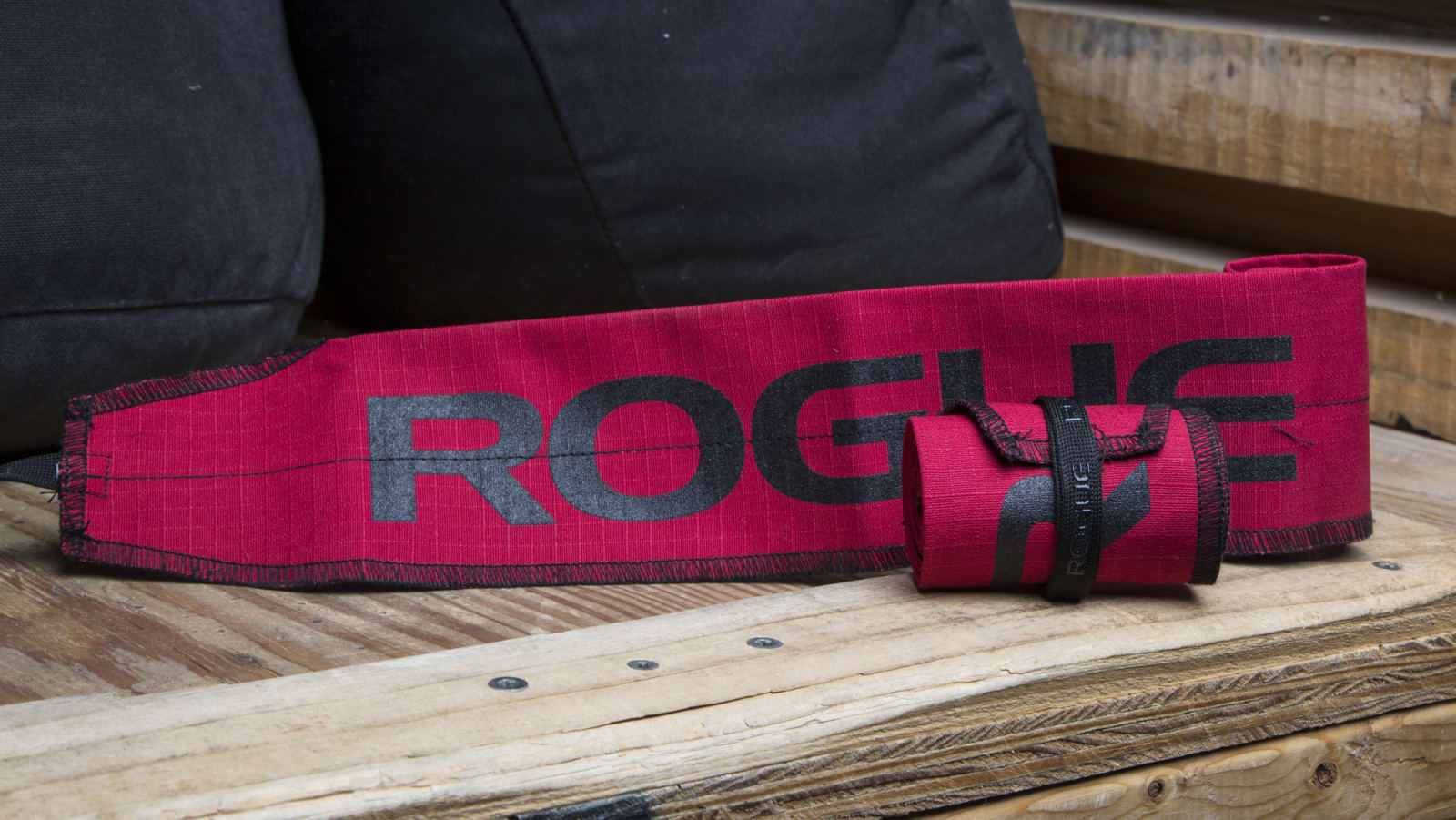 The Rogue Wraps Lightweight Strength Wraps - Red Rogue Fitness Europe