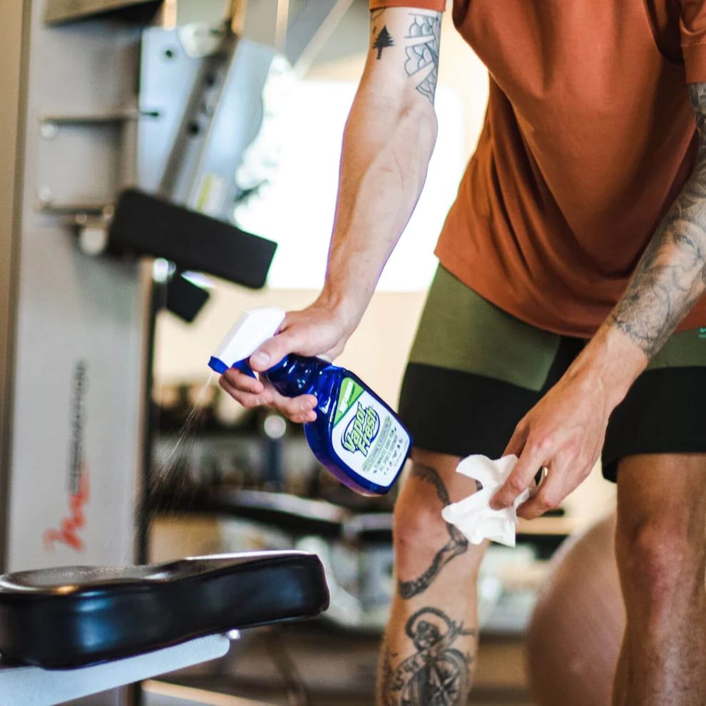 Raw Athletics Vapor Fresh Sports Cleaning Spray - Thumbnail 3