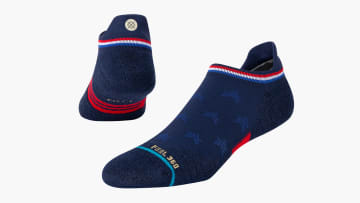 catalog/Apparel/Accessories /Socks/A258C24CEN-BLK/A258C24CEN-BLK-H_md2mf9