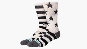catalog/Apparel/Accessories /Socks/A458C24ROM-BRN/A458C24ROM-BRN-H_reeokm