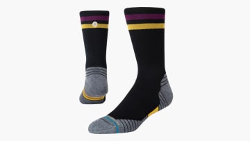 catalog/Apparel/Accessories /Socks/A458C24ROM-BRN/A458C24ROM-BRN-H_reeokm