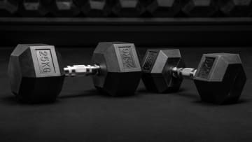 catalog/Conditioning/Strength Equipment/Dumbbells/AU-IP1100/HKSS-KG-Hex-Dumbbells-H_vws0ox