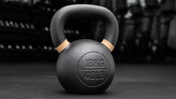 catalog/Conditioning/Strength Equipment/Kettlebells/IP0670/IP0670-40LB_twbsvu