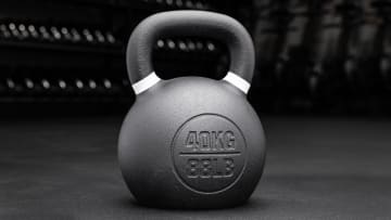 catalog/Conditioning/Strength Equipment/Kettlebells/IP0670/IP0670-88LB_crvq01