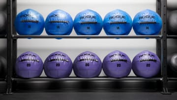 catalog/Conditioning/Strength Equipment/Medicine Balls/RA2313/RA2313-WEB6_aeytcj