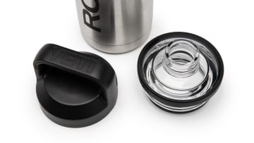 Yeti - Rogue Bottle 18oz.- Chug Cap