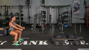 catalog/Strength Equipment/Strength Training/Sleds/TQ0010/TQ0010-WEB5_v36pkk