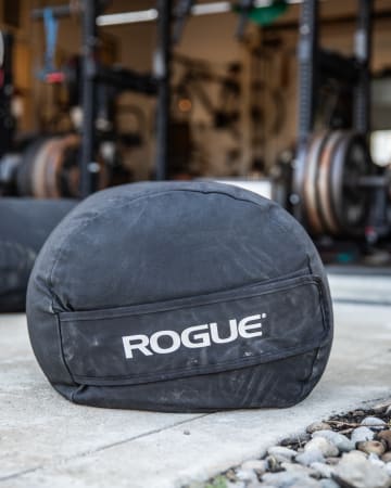catalog/Strongman/Sandbags and Stone Molds/Strongman Sandbags/IP1300/IP1300-web8_mmi4ty