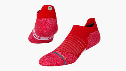 catalog/Apparel/Accessories /Socks/A258A21VER-RED/A258A21VER-RED-H_ucdqnh