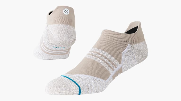 catalog/Apparel/Accessories /Socks/A258C26LIN-WHT/A258C26LIN-WHT-H_vqr2fz