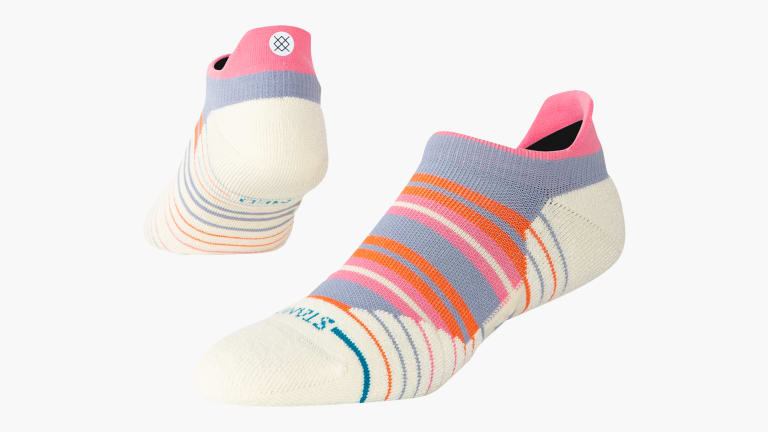 catalog/Apparel/Accessories /Socks/A258C24CEN-BLK/A258C24CEN-BLK-H_md2mf9