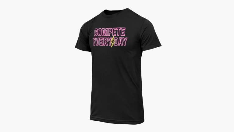 catalog/Apparel/Men's Apparel/T-Shirts/CM0092/CM0092-H_mvludx